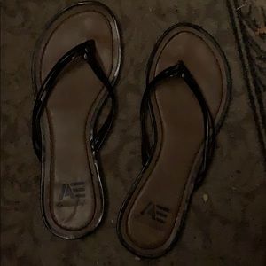 American eagle flip flops size 6